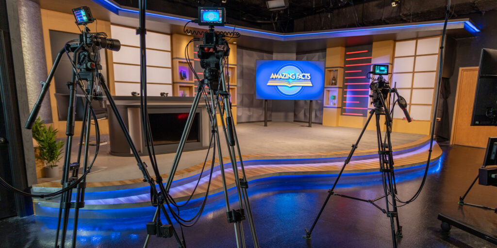 The Amazing Facts Broadcast studio uses 4K/UHD TV studio, complete with 4K studio camera rigs, studio lighting, video and audio switching, and audio editing suite. A fiber network is used to tie all buildings and systems together on one high-speed platform.